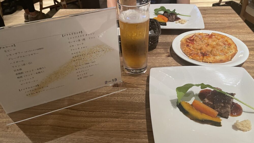 エスコンフィールド ダイヤモンドクラブ ステーキ、カニのピザで乾杯♪