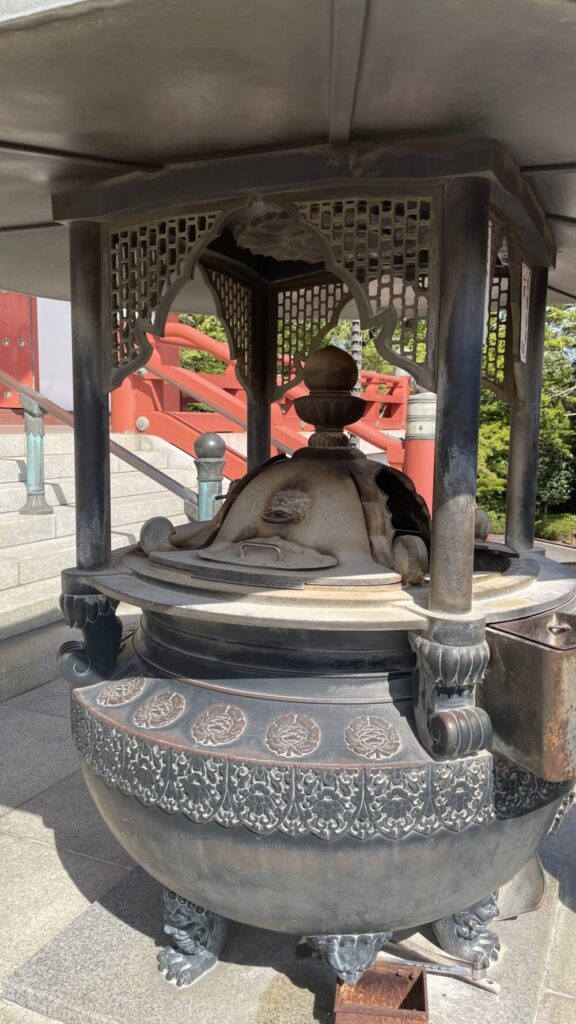 平和の大塔 香炉