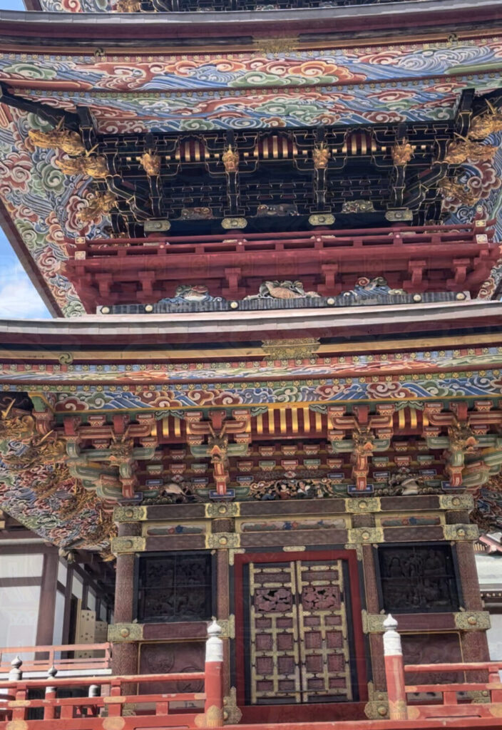 三重塔 豪華な飾り