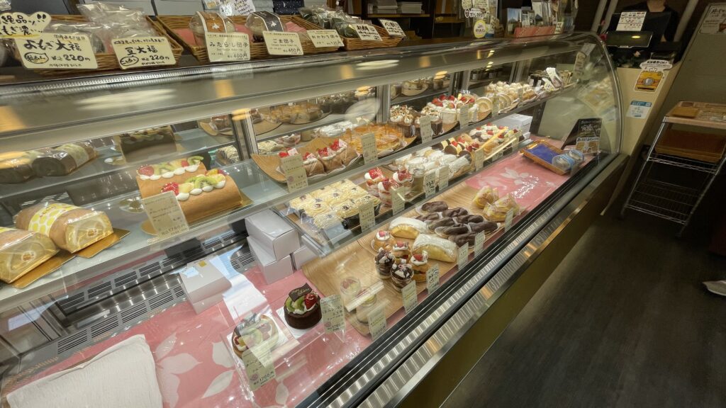お菓子のふじいショーケース