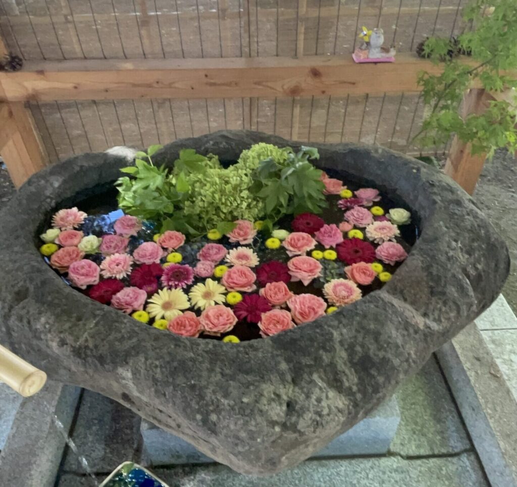 発寒神社の花手水
