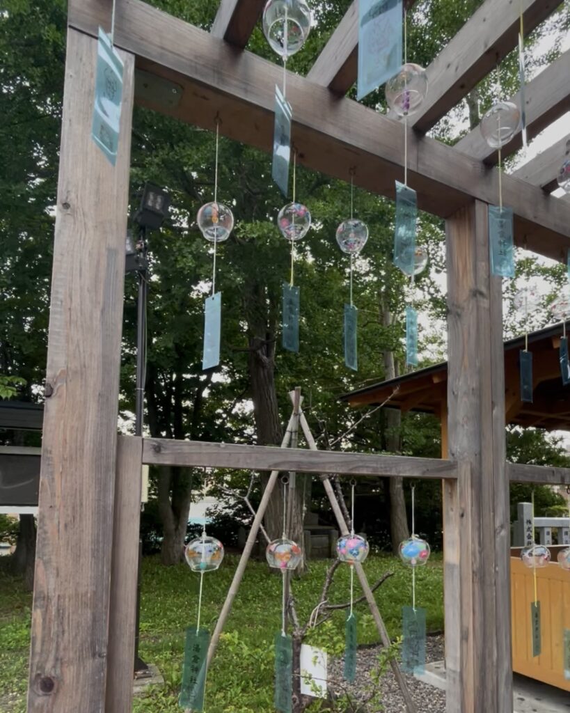 湯倉神社の風鈴棚